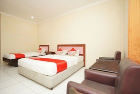 Female Guest House by OYO Rooms