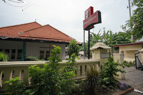Female Guest House by OYO Rooms