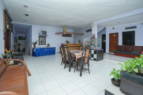 Female Guest House by OYO Rooms