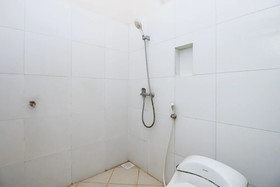 Hotel Ratna by Airy Rooms