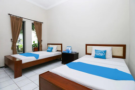 Hotel Ratna by Airy Rooms