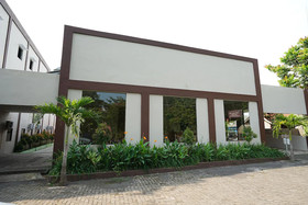 Kampoeng Kita Hotel by OYO Rooms