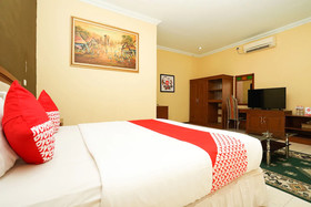 Kampoeng Kita Hotel by OYO Rooms
