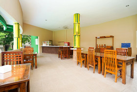 Kampoeng Kita Hotel by OYO Rooms