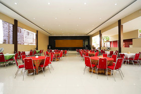 Kampoeng Kita Hotel by OYO Rooms