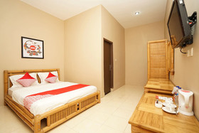 Kampoeng Kita Hotel by OYO Rooms
