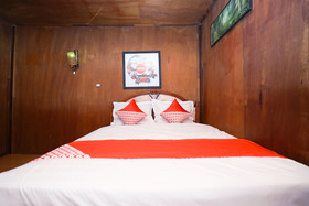 Kampoeng Kita Hotel by OYO Rooms