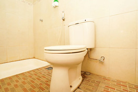 Kampoeng Kita Hotel by OYO Rooms