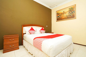 Kampoeng Kita Hotel by OYO Rooms