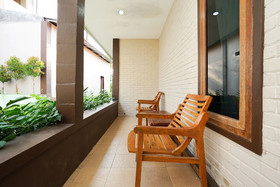 Kampoeng Kita Hotel by OYO Rooms