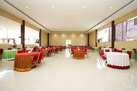 Kampoeng Kita Hotel by OYO Rooms