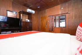 Kampoeng Kita Hotel by OYO Rooms