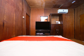 Kampoeng Kita Hotel by OYO Rooms