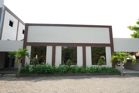 Kampoeng Kita Hotel by OYO Rooms