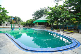 Kampoeng Kita Hotel by OYO Rooms