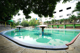 Kampoeng Kita Hotel by OYO Rooms