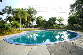 Kampoeng Kita Hotel by OYO Rooms