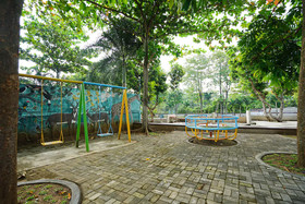 Kampoeng Kita Hotel by OYO Rooms