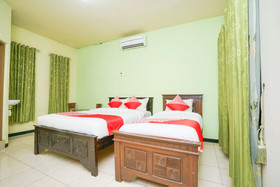 Penginapan Anggrek Syariah 1 by OYO Rooms