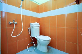 Penginapan Anggrek Syariah 1 by OYO Rooms