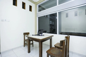 Penginapan Anggrek Syariah 2 by OYO Rooms