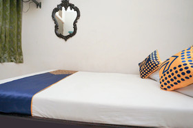 Ratna Backpacker Syariah by OYO Rooms