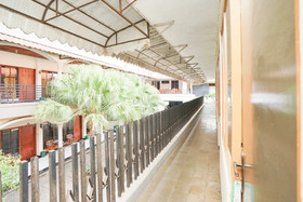 Ratna Backpacker Syariah by OYO Rooms