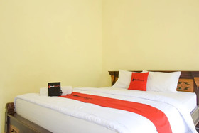 RedDoorz Syariah near Balai Kota Probolinggo 2