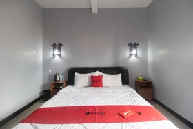 Saputra View Bromo Guest House by Reddoorz