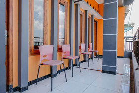 Tanggulasi Resto & Residence by OYO Rooms