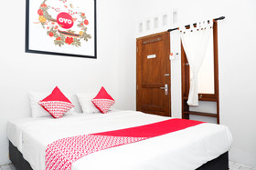 Achterhuis Guest House by OYO Rooms