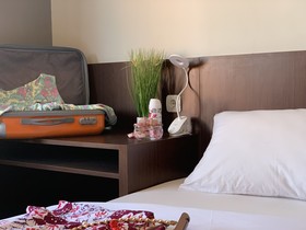 Amarilis Near Sam Poo Kong