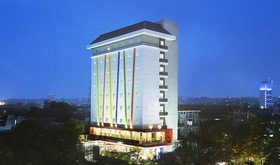 Amaris Hotel Simpang Lima