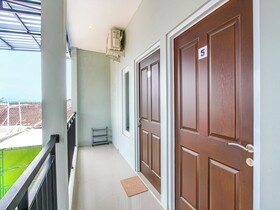 Anugrah Kostel Syariah by OYO