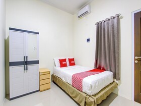 Anugrah Kostel Syariah by OYO