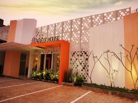 Bintang Tiga Guest House