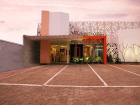 Bintang Tiga Guest House