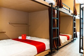 Dreams Capsule by RedDoorz