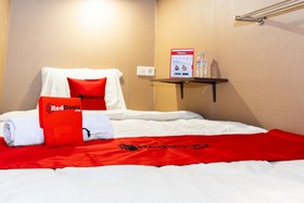 Dreams Capsule by RedDoorz