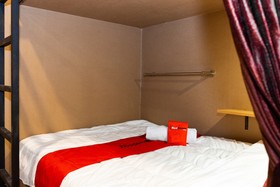 Dreams Capsule by RedDoorz