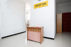 SPOT ON 1800 Ed Ed Residence