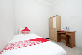 SPOT ON 1800 Ed Ed Residence