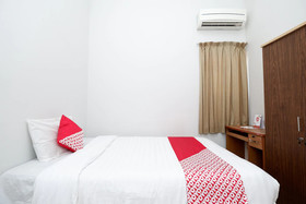 SPOT ON 1800 Ed Ed Residence