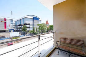 SPOT ON 1800 Ed Ed Residence