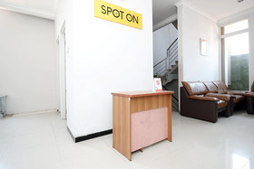 SPOT ON 1800 Ed Ed Residence