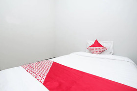 SPOT ON 1800 Ed Ed Residence