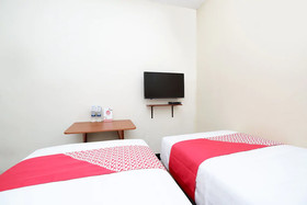 Gatsu Residence by OYO Rooms