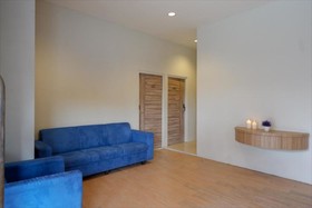 Gossip Guesthouse by Reddoorz