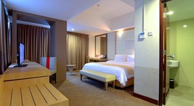 @HOM Simpang Lima Semarang by Horison