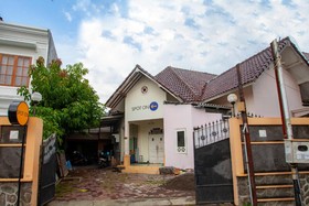 Homy House by OYO Rooms